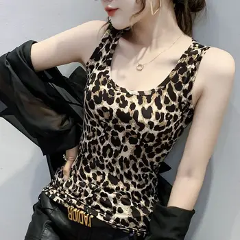 Секси жена на майк с леопардовым модел, оборудвана еластична долна жилетка без ръкави, който предпазва вътрешната жартиера, Модна тениска