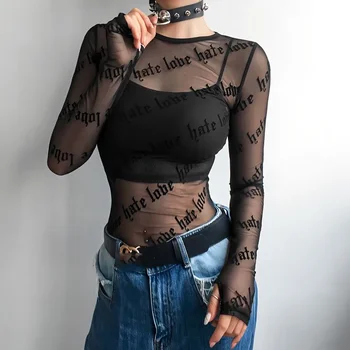 Европейската и американската прозрачна мрежа тениска с писмото принтом за жени в стил мозайка, тънък слънцезащитен топ с дълги ръкави като основа