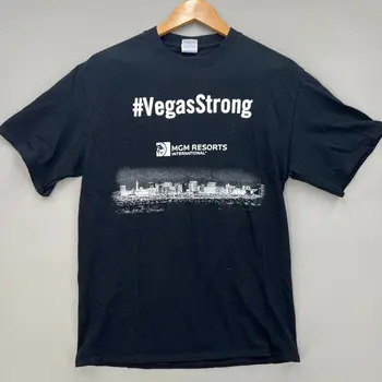 Мъжки ежедневни черна тениска с къс ръкав #VegasStrong MGM Resorts от Port & Company