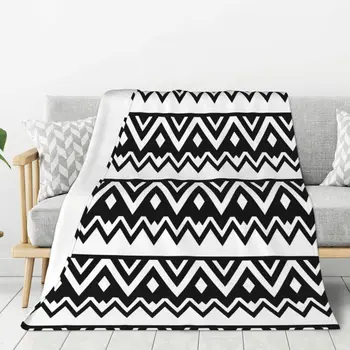 Tribal геометричен черно-бяло каре е Топъл лек Меко плюшено одеало за спални, мека мебел, къмпинг