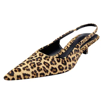 Дамски сандали на равна подметка с леопардовым принтом и остри пръсти на висок ток