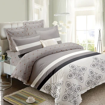 Комплект спално бельо с модел под формата на точки и линии, декоративни чаршаф от 3 части и 2 калъфки за възглавници
